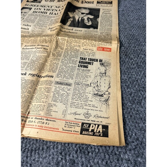 Vtg Newspaper Bangkok Post October 17, 1968 Agreement Near on Vietnam Bomb Halt - Picture 4 of 11